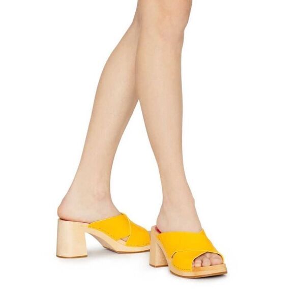 NIB Swedish Hasbeens Anette High Sandle in Neon Yellow - Picture 2 of 8